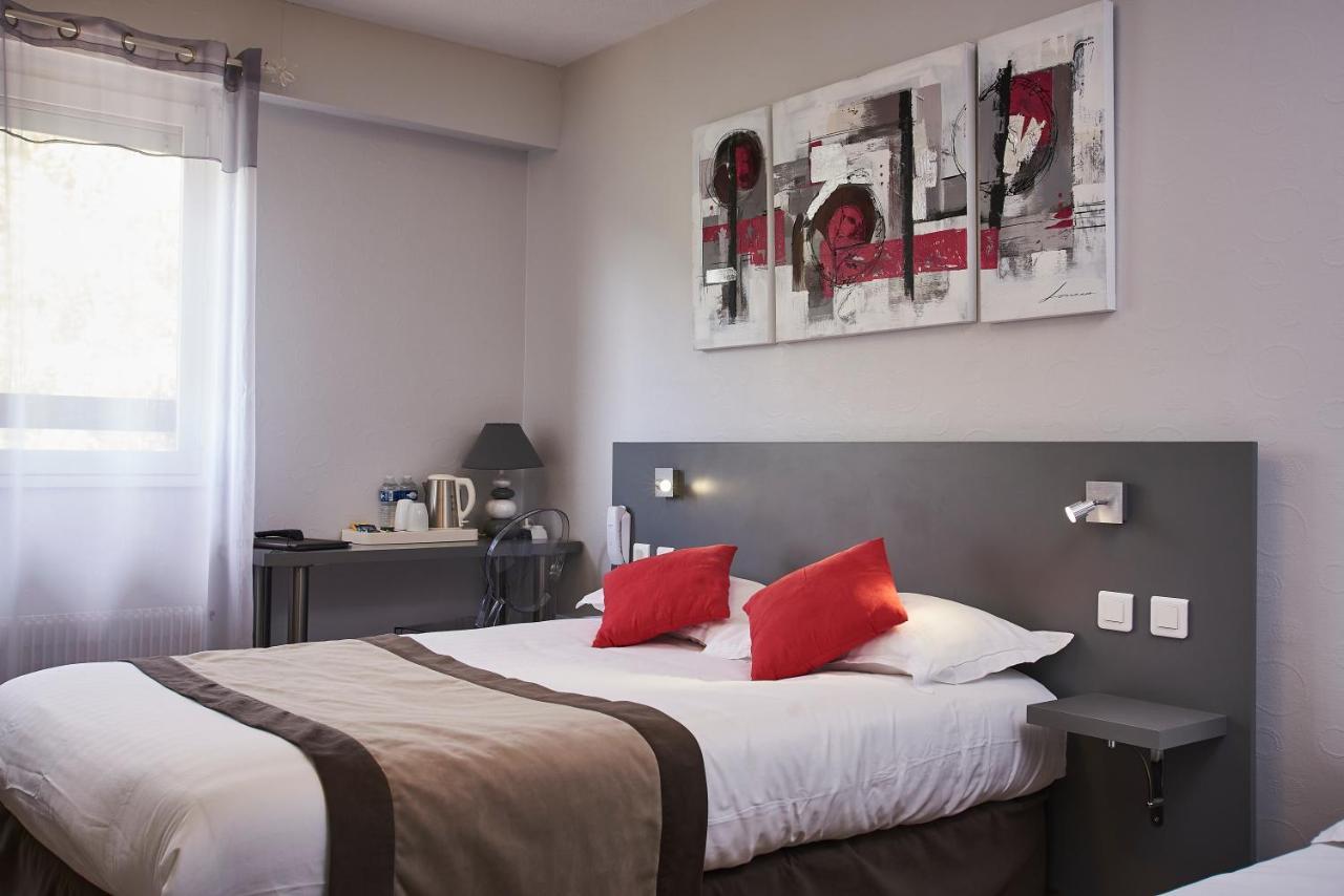 Logis Hotel De La Bruyere Pouzauges Kültér fotó