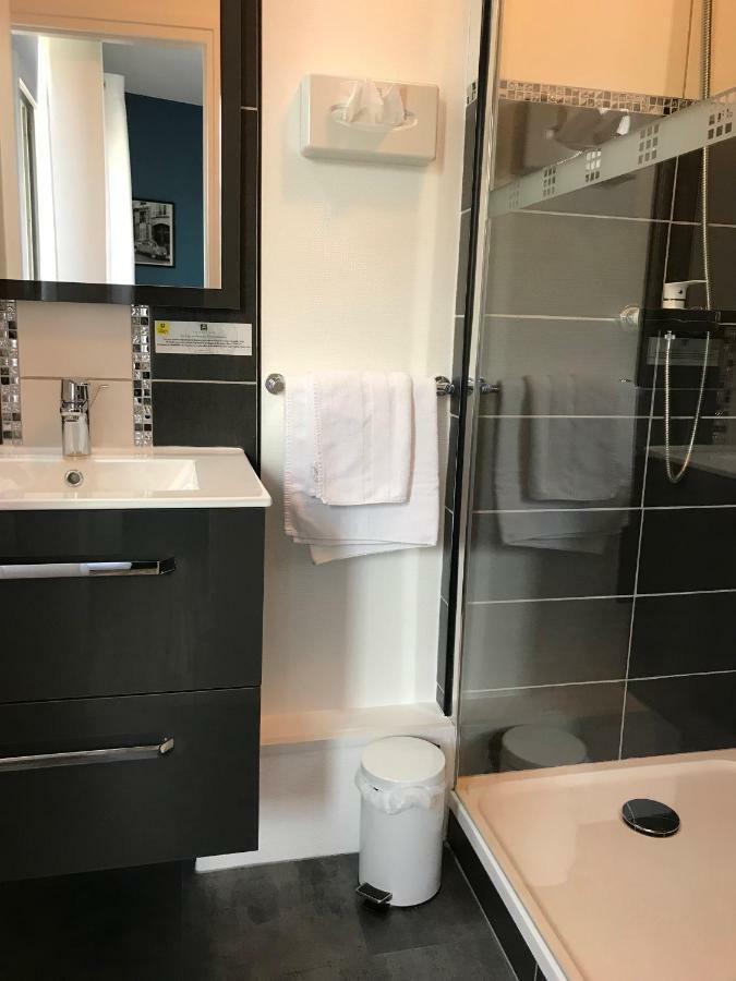 Logis Hotel De La Bruyere Pouzauges Kültér fotó